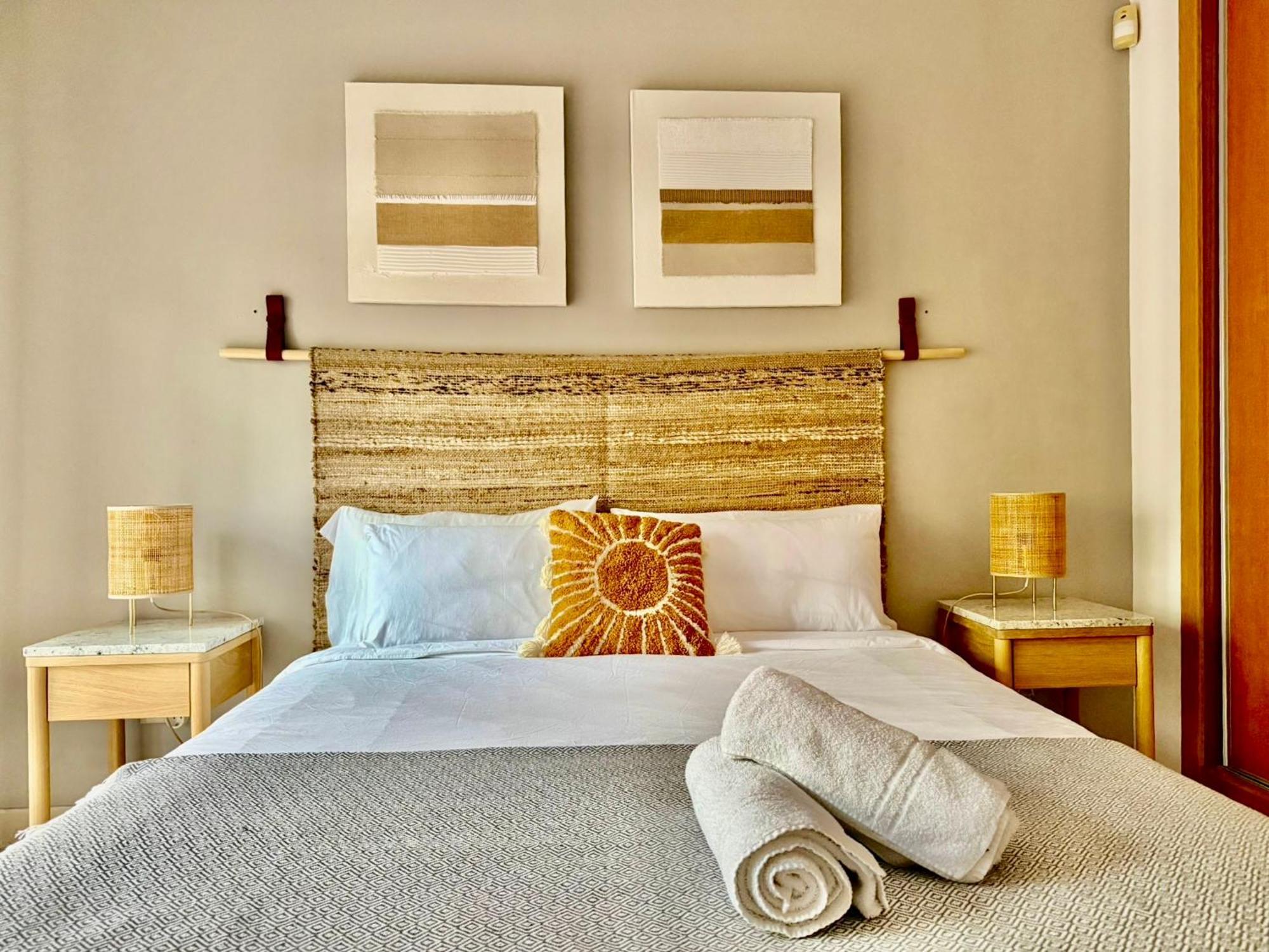 Sunny 2br Style New Golden Mile Free Parking Wifi & Aircon *